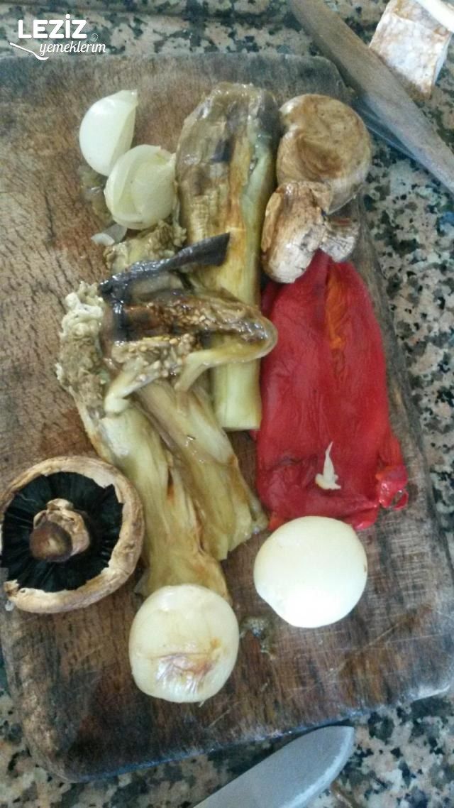 Mantarlı Patlıcan Salatası