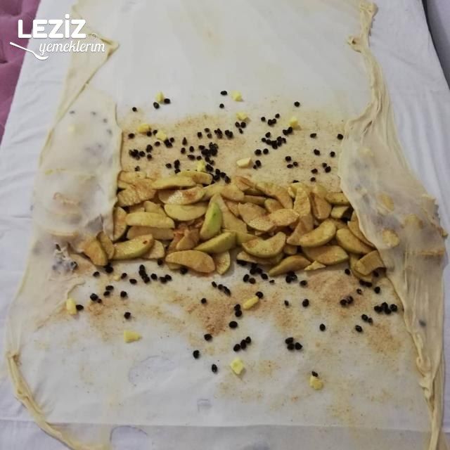 Elmalı Strudel