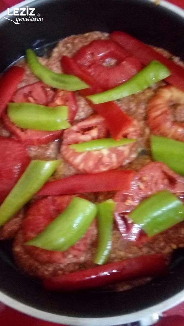 Salçalı Köfte (Birde Bu Şekilde Deneyin)