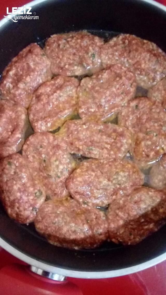 Salçalı Köfte (Birde Bu Şekilde Deneyin)