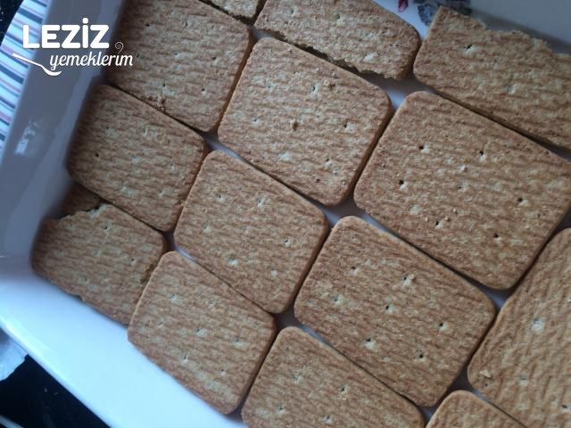 Burçak Büsküvili Muhallebili Pasta