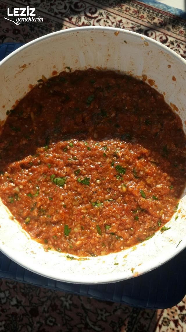 Evde Lahmacun Nasıl Yapılır