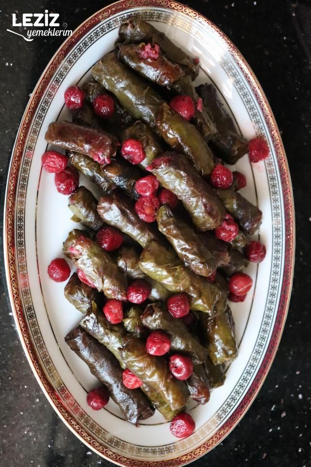 Vişneli Zeytinyağlı Yaprak Sarma