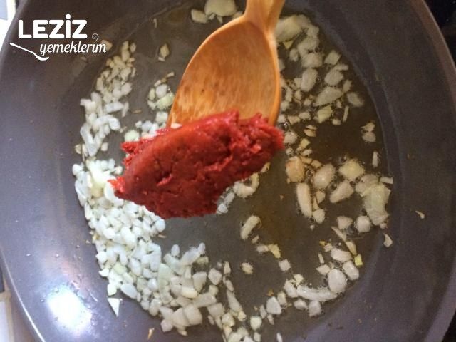 Vişneli Zeytinyağlı Yaprak Sarma