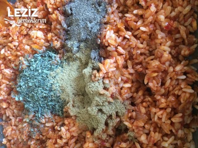 Vişneli Zeytinyağlı Yaprak Sarma