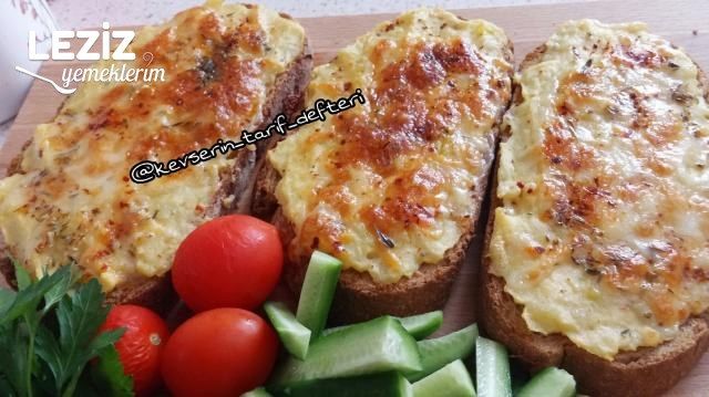 Fırında Kahvaltıya Lezzetli Patatesli Ekmekler
