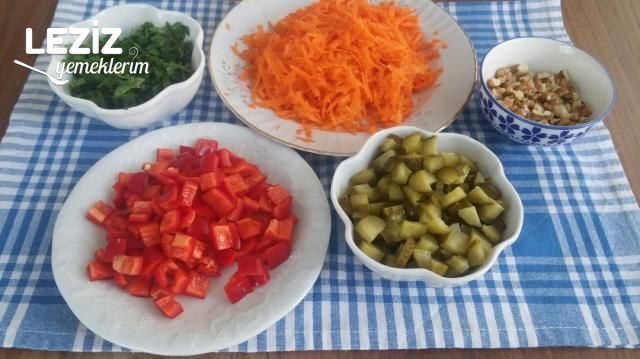 Zeytinyağlı Buğday Salatası
