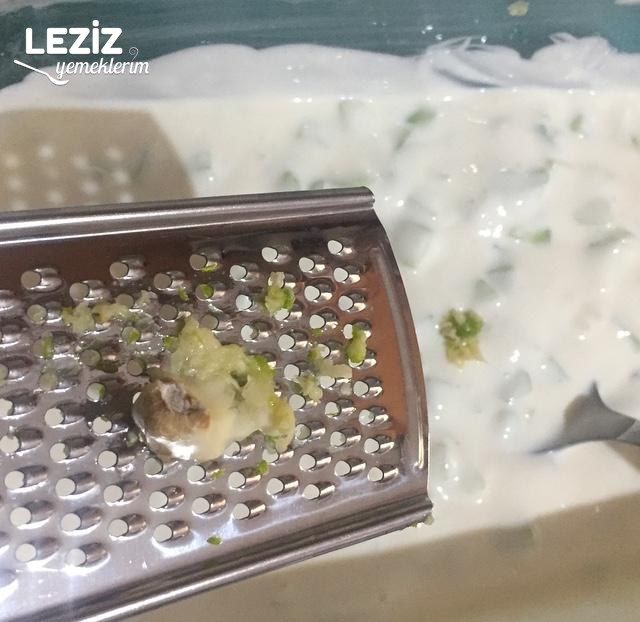 Brokoli Sapı Cacığı