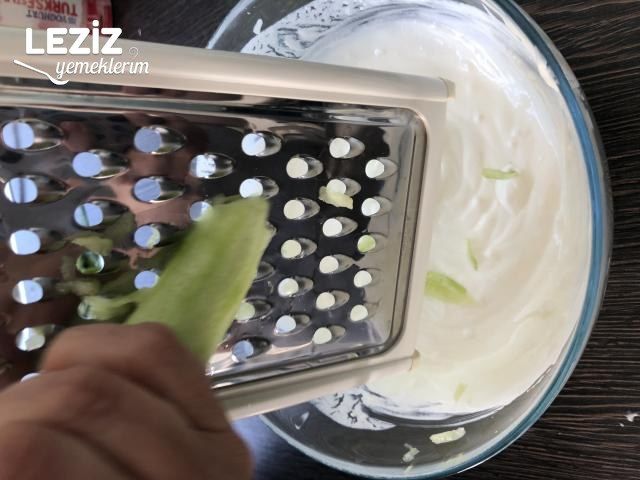 Cacık Tarifi Nasıl Yapılır