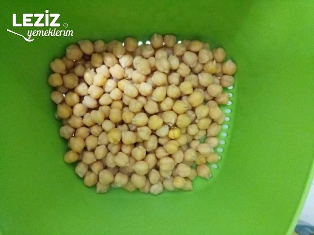 Etsiz Nohutlu Ekşili Köfte