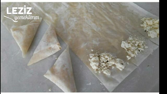 Baklava Yufkasından Çıtır Börek