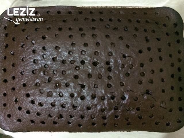 Üç Katlı Islak Kek