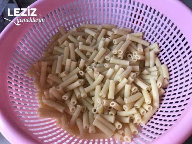 Nefis Domates Soslu Makarna