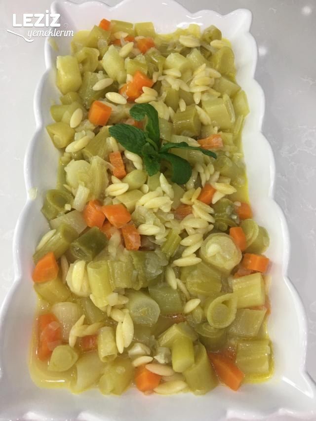 Arpa Şehriyeli Portakallı Pırasa