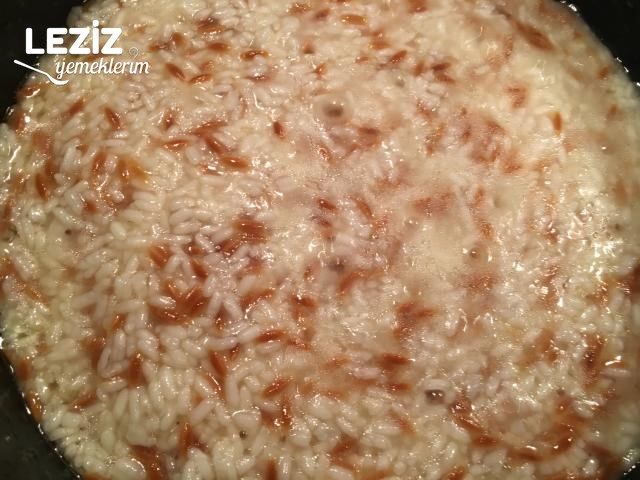 Tam Kıvamında Şehriyeli Pirinç Pilavı