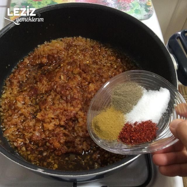 Yufkayla Midye Börek (Detaylı Resimli Anlatım)