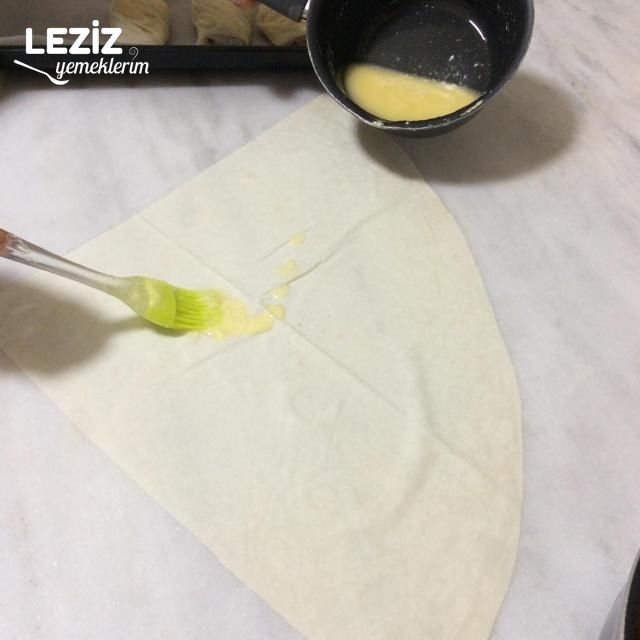 Yufkayla Midye Börek (Detaylı Resimli Anlatım)