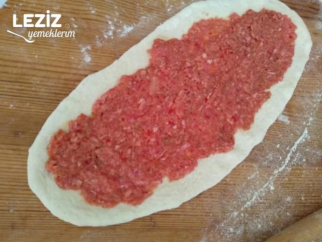 Kıymalı Pide Tarifi
