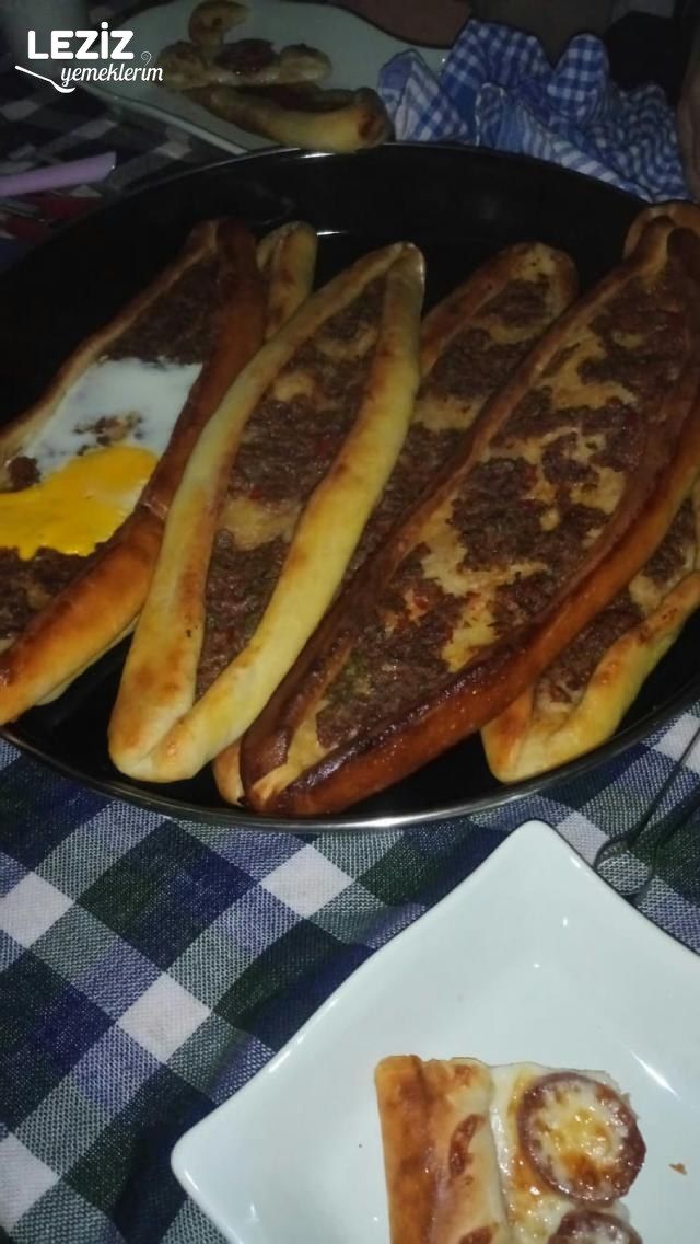 Kıymalı Pide Tarifi