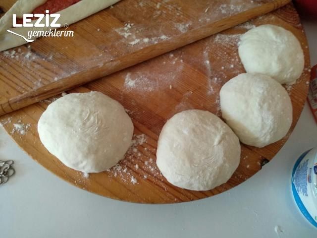 Kıymalı Pide Tarifi
