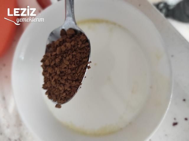 Muffin Kalıbında Çikolatalı Kahveli Kek