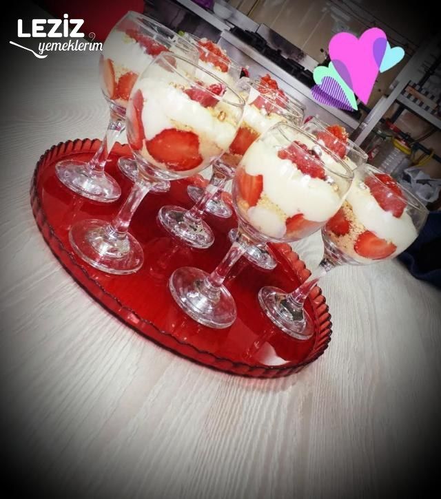 Efsaneniz Olacak Çilekli Magnolia Tatlısı