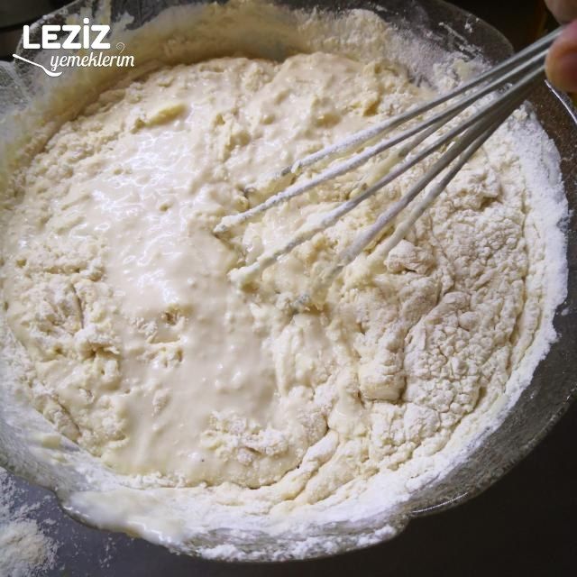 Nefis Zeytinli Çörek