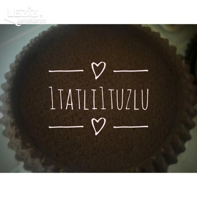 Tart Kalıbında Muhallebili Kek