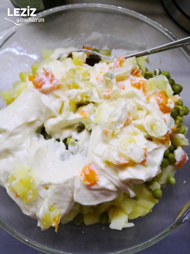 Amerikan Salatası (Olivier Salatası)