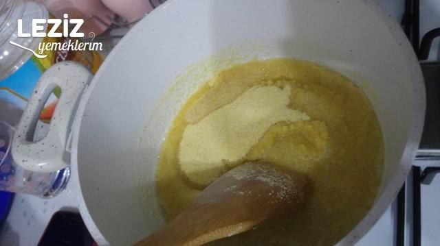 Dondurmalı İrmik Tatlısı