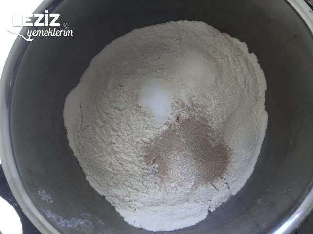 Kıymalı Taş Ekmeği