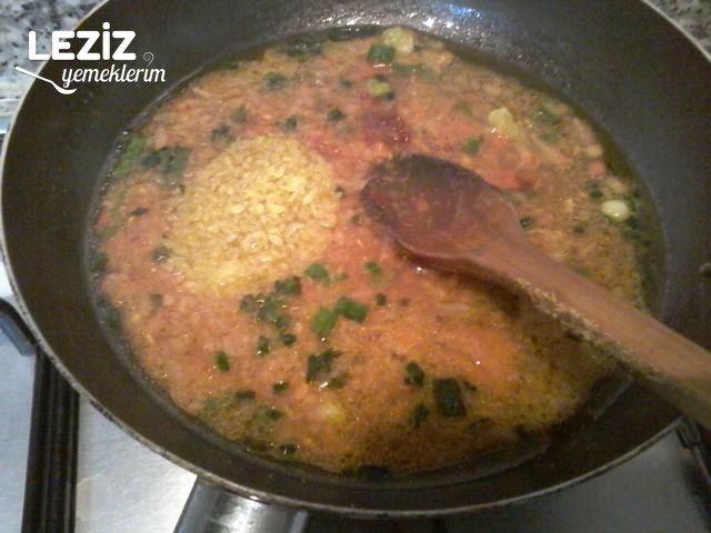 Taze Soğanlı Çorba Tarifi, Taze Soğanlı Çorba Nasıl Yapılır?