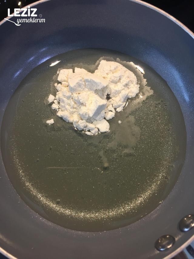 Pırasa Yapraklı Mercimek Çorbası