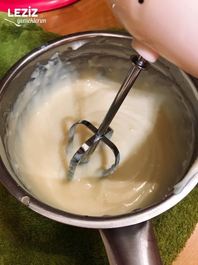 Beyaz Ve Bitter Çikolatalı Pasta