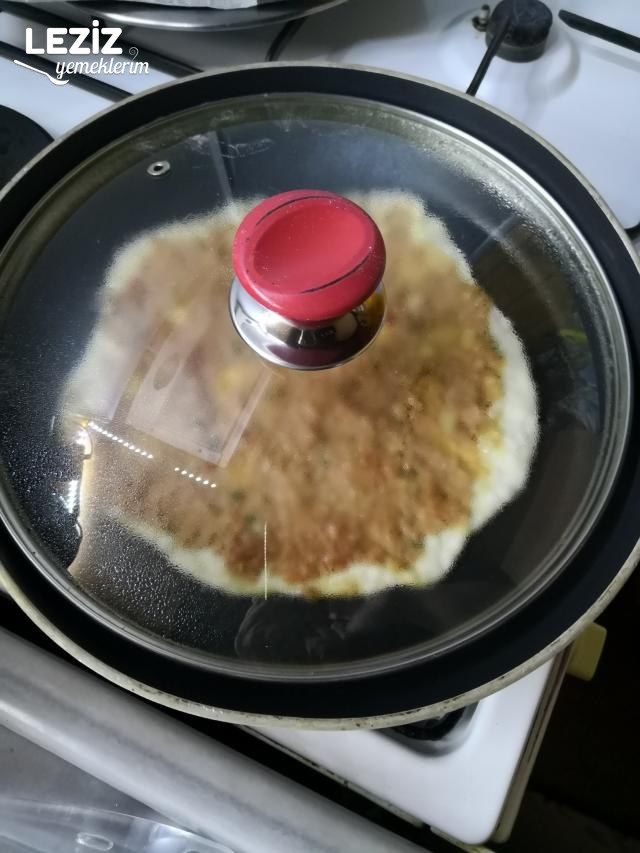 Ev Yapımı Lahmacun (Mutlaka Deneyin)