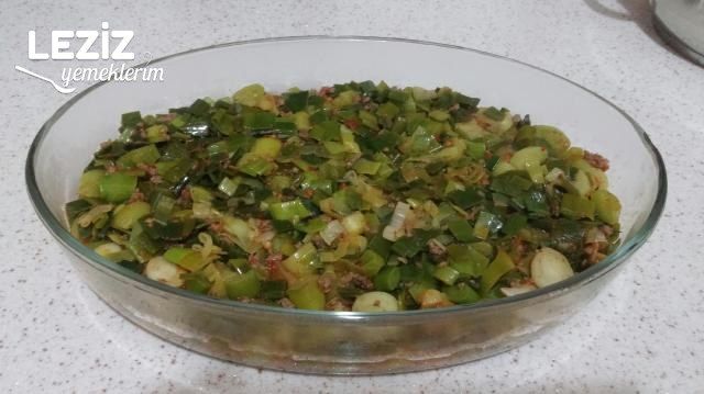 Beşamel Soslu Nefis Kıymalı Pırasa Tarifi