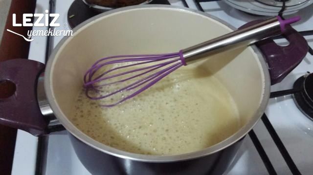 Beşamel Soslu Nefis Kıymalı Pırasa Tarifi