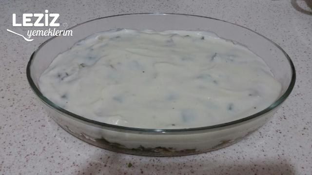 Beşamel Soslu Nefis Kıymalı Pırasa Tarifi