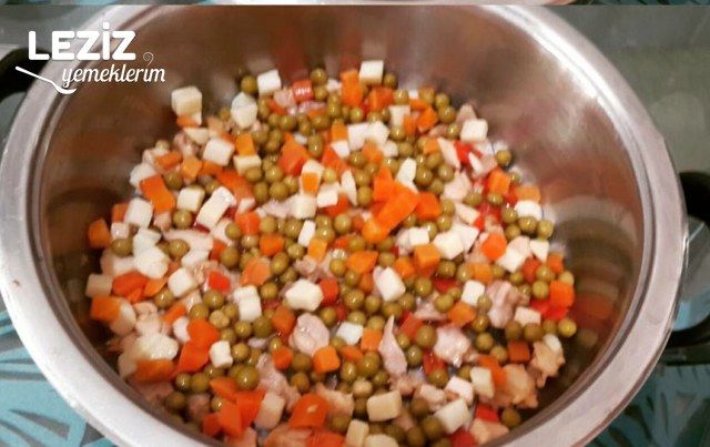 Tavuklu Garnitürlü Enginar Çanağı