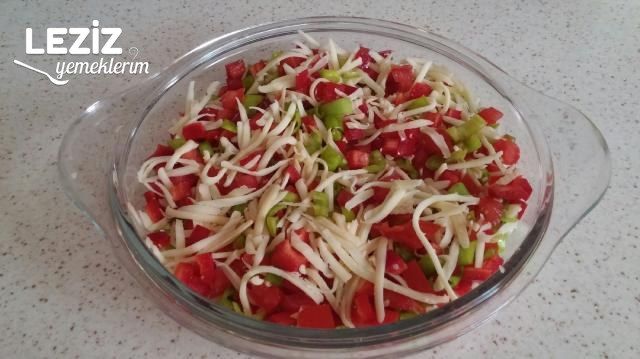 Tost Makinasında Sebzeli Börek Tarifi