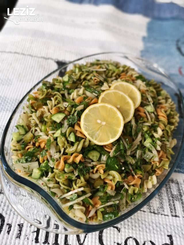 Rengarenk Makarna Salatası