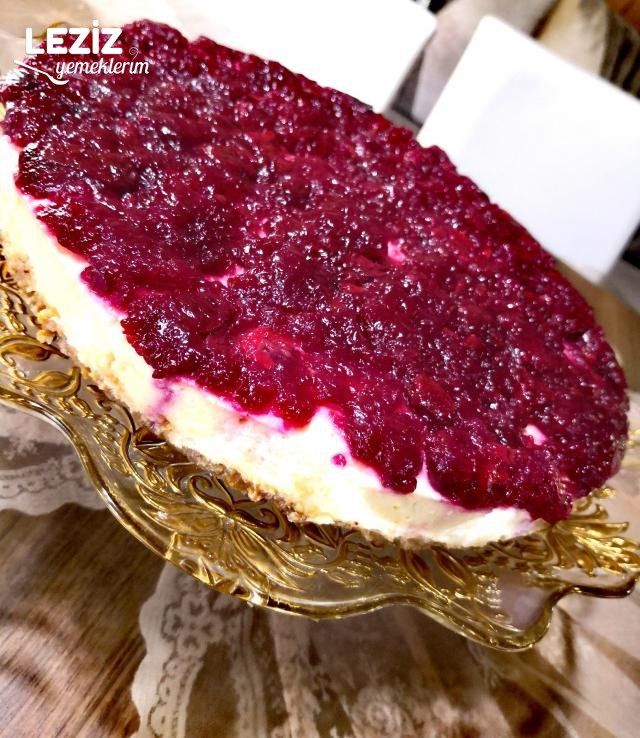 Nefis Vişneli Cheesecake