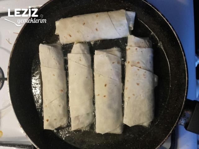 Çıtır Çıtır Paçanga Böreği Tarifi