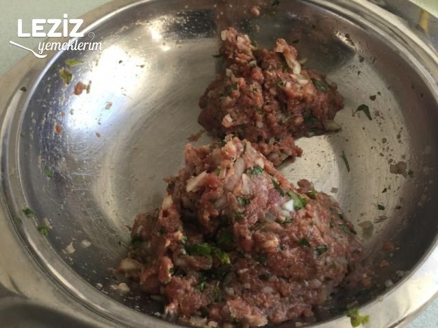 Köfteli Beli Kırık Patlıcan Kebabı