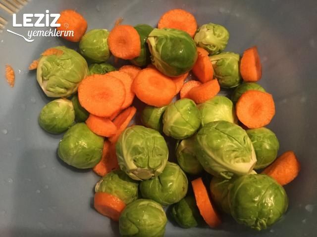 Bürüksel Lahanası Salatası Tarifi