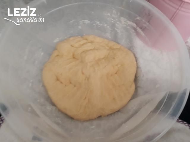 Tek Hamurda Hem Peynirli Hem Kıymalı El Açması Su Böreği