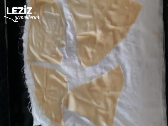 Tek Hamurda Hem Peynirli Hem Kıymalı El Açması Su Böreği