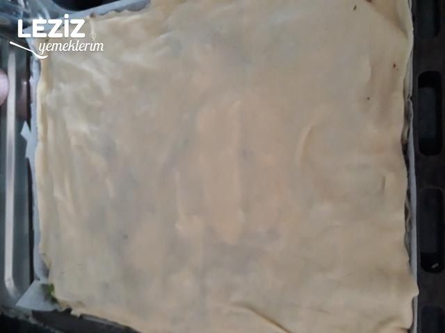 Tek Hamurda Hem Peynirli Hem Kıymalı El Açması Su Böreği