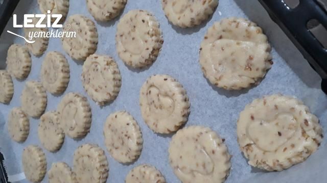 Anında Bitecek Susamlı Kurabiye