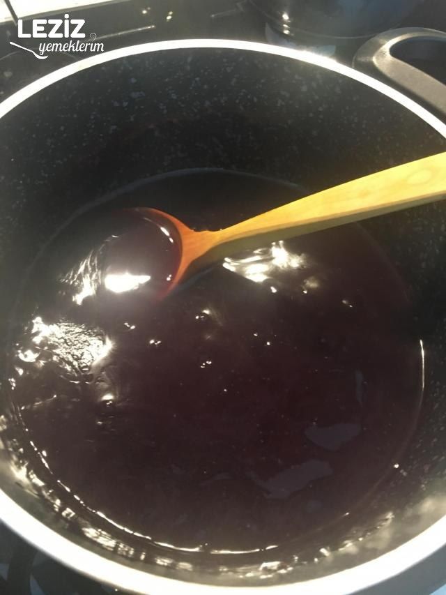 Kara Üzümlü Puding